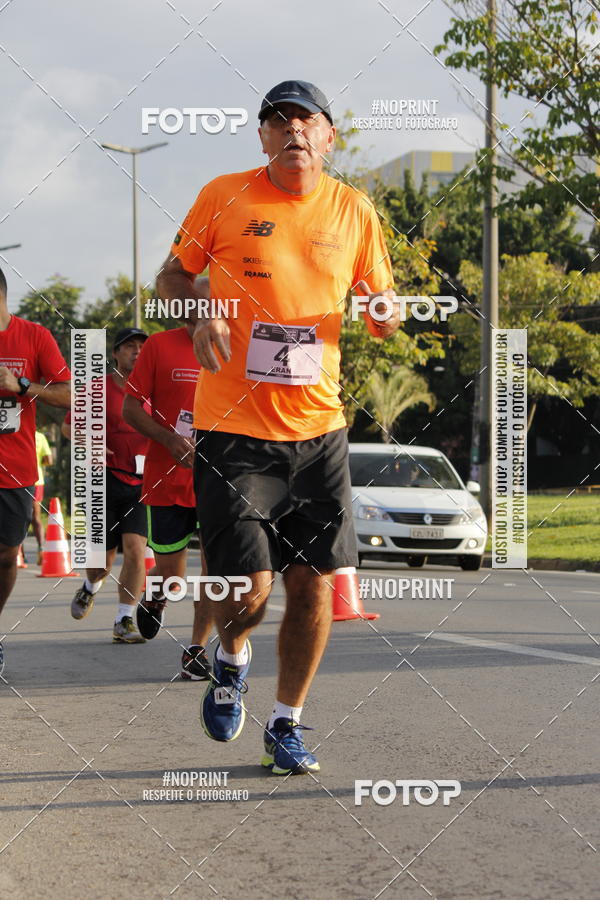 Buy your photos of the eventSantander Track & Field Run Series - Shopping Tambor on Fotop