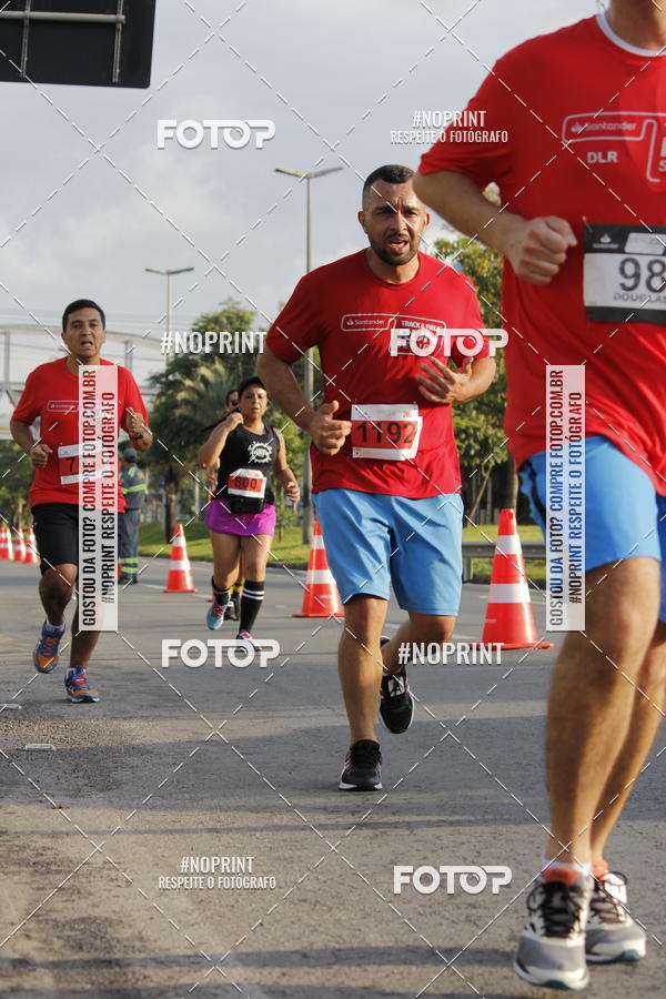 Buy your photos of the eventSantander Track & Field Run Series - Shopping Tambor on Fotop