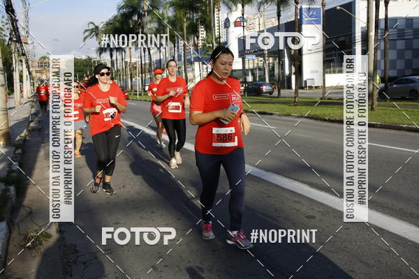 Buy your photos of the eventSantander Track & Field Run Series - Shopping Tambor on Fotop