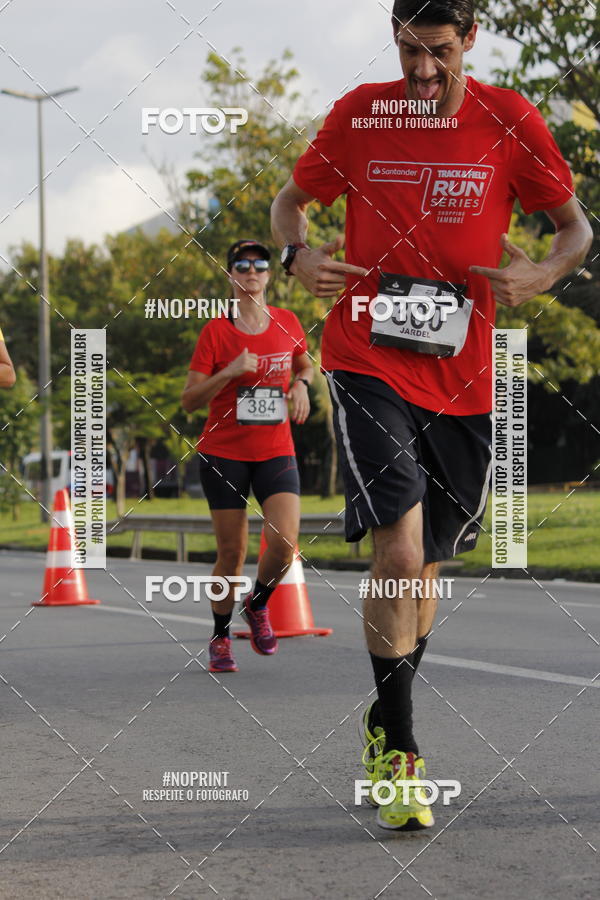 Buy your photos of the eventSantander Track & Field Run Series - Shopping Tambor on Fotop