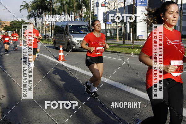 Buy your photos of the eventSantander Track & Field Run Series - Shopping Tambor on Fotop