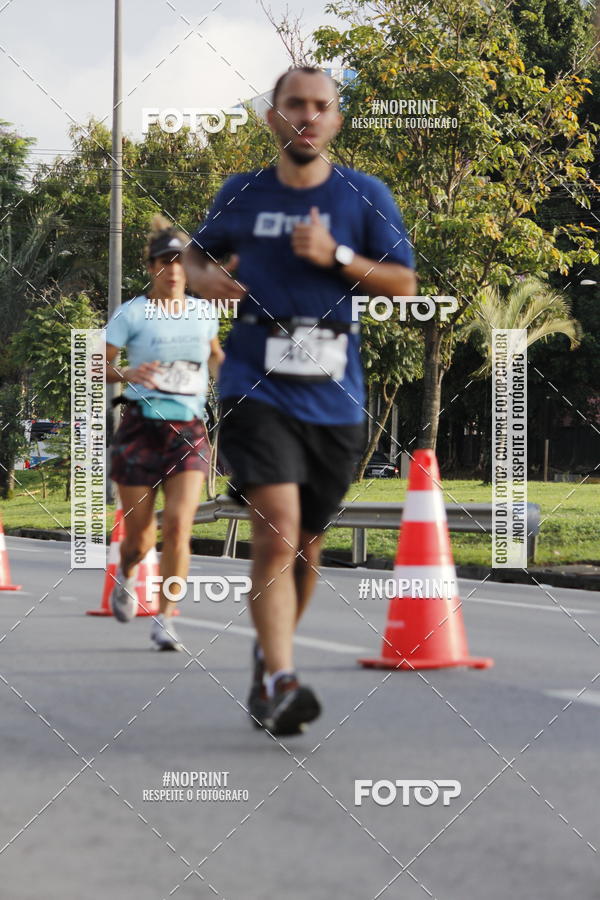 Buy your photos of the eventSantander Track & Field Run Series - Shopping Tambor on Fotop