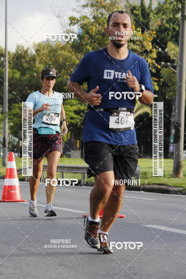 Buy your photos of the eventSantander Track & Field Run Series - Shopping Tambor on Fotop
