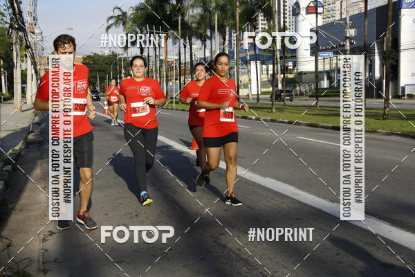Buy your photos of the eventSantander Track & Field Run Series - Shopping Tambor on Fotop