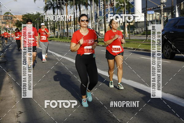 Buy your photos of the eventSantander Track & Field Run Series - Shopping Tambor on Fotop