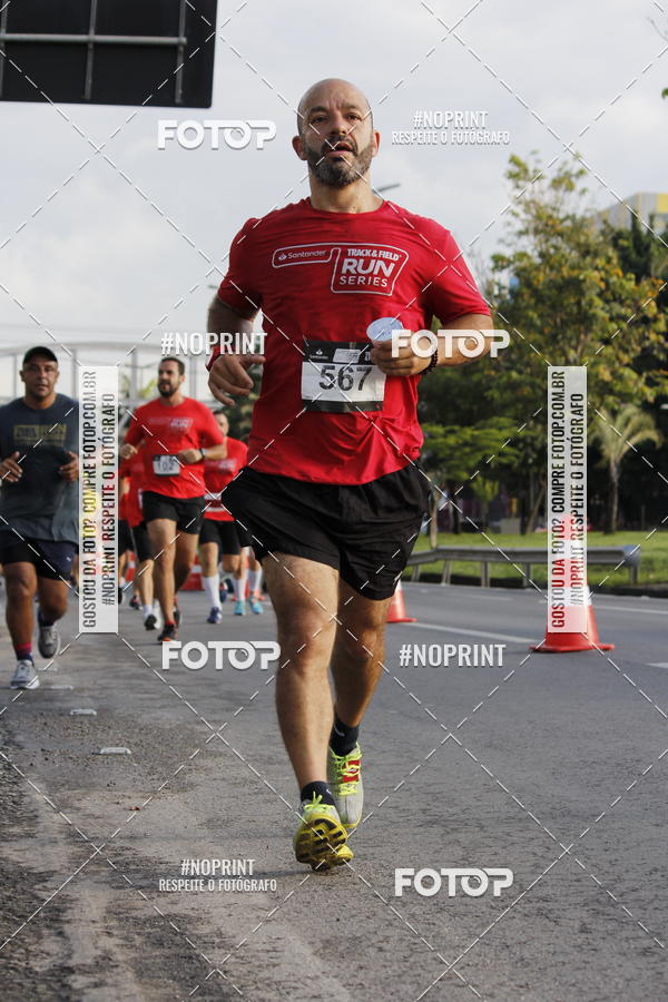 Buy your photos of the eventSantander Track & Field Run Series - Shopping Tambor on Fotop