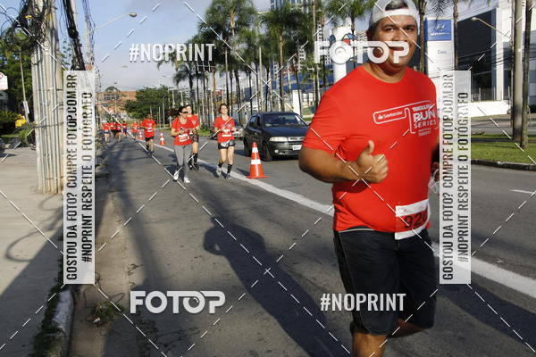 Buy your photos of the eventSantander Track & Field Run Series - Shopping Tambor on Fotop
