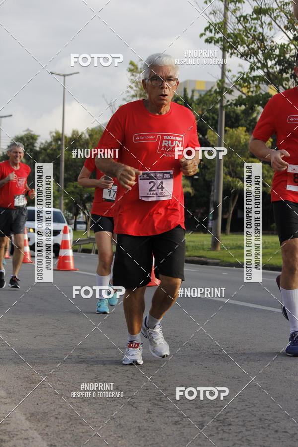 Buy your photos of the eventSantander Track & Field Run Series - Shopping Tambor on Fotop