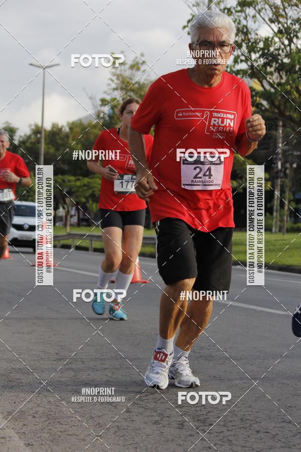 Buy your photos of the eventSantander Track & Field Run Series - Shopping Tambor on Fotop