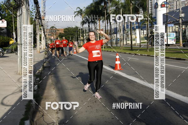 Buy your photos of the eventSantander Track & Field Run Series - Shopping Tambor on Fotop