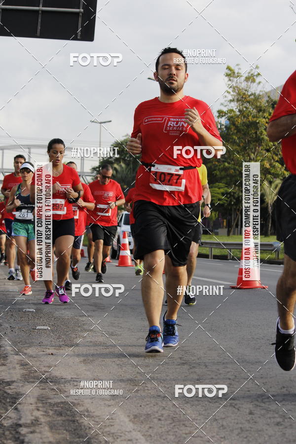 Buy your photos of the eventSantander Track & Field Run Series - Shopping Tambor on Fotop