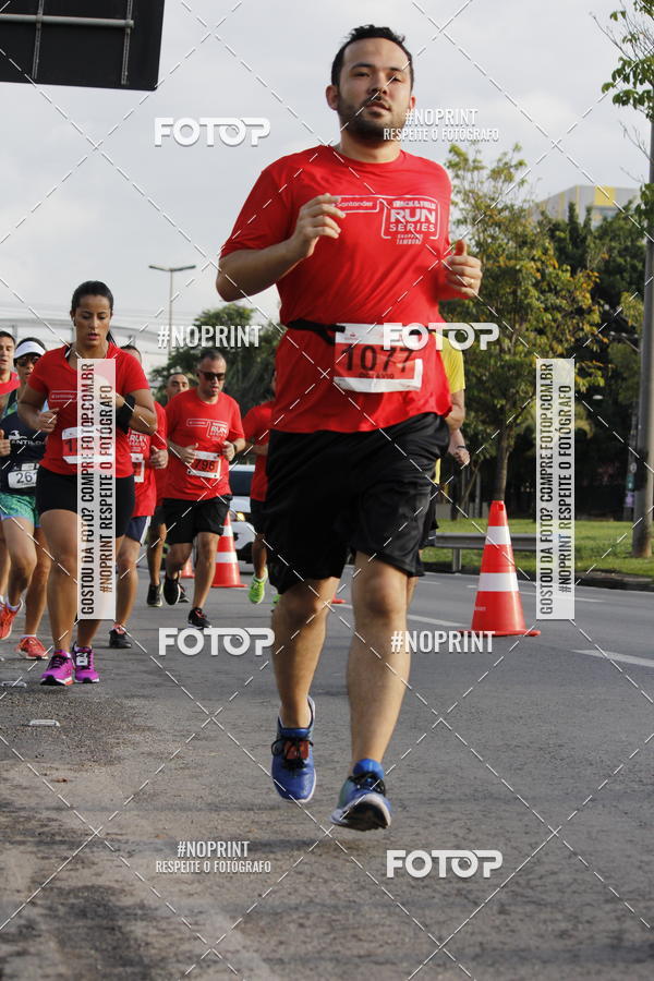 Buy your photos of the eventSantander Track & Field Run Series - Shopping Tambor on Fotop