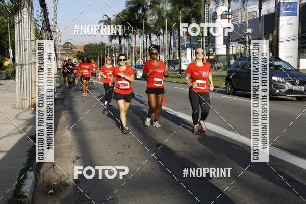 Buy your photos of the eventSantander Track & Field Run Series - Shopping Tambor on Fotop