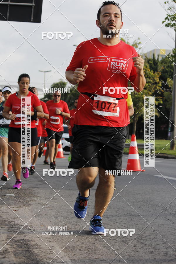 Buy your photos of the eventSantander Track & Field Run Series - Shopping Tambor on Fotop
