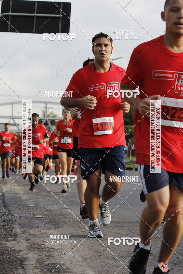Buy your photos of the eventSantander Track & Field Run Series - Shopping Tambor on Fotop