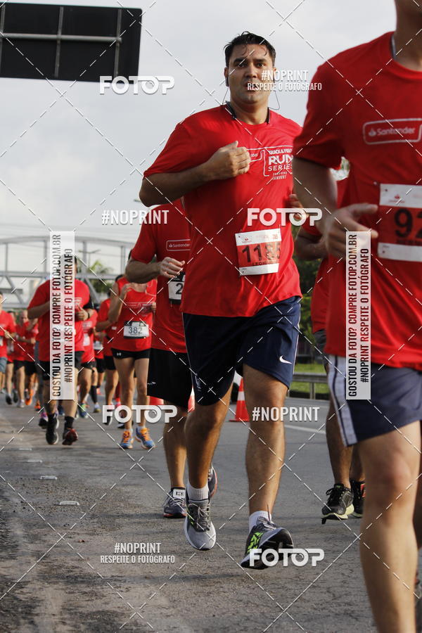 Buy your photos of the eventSantander Track & Field Run Series - Shopping Tambor on Fotop