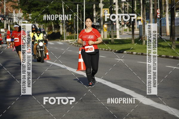 Buy your photos of the eventSantander Track & Field Run Series - Shopping Tambor on Fotop