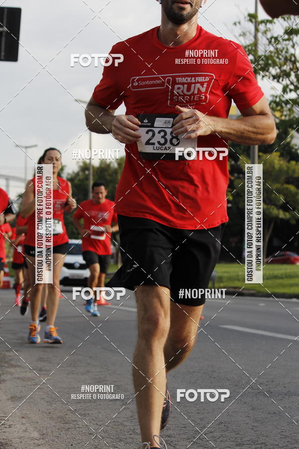 Buy your photos of the eventSantander Track & Field Run Series - Shopping Tambor on Fotop
