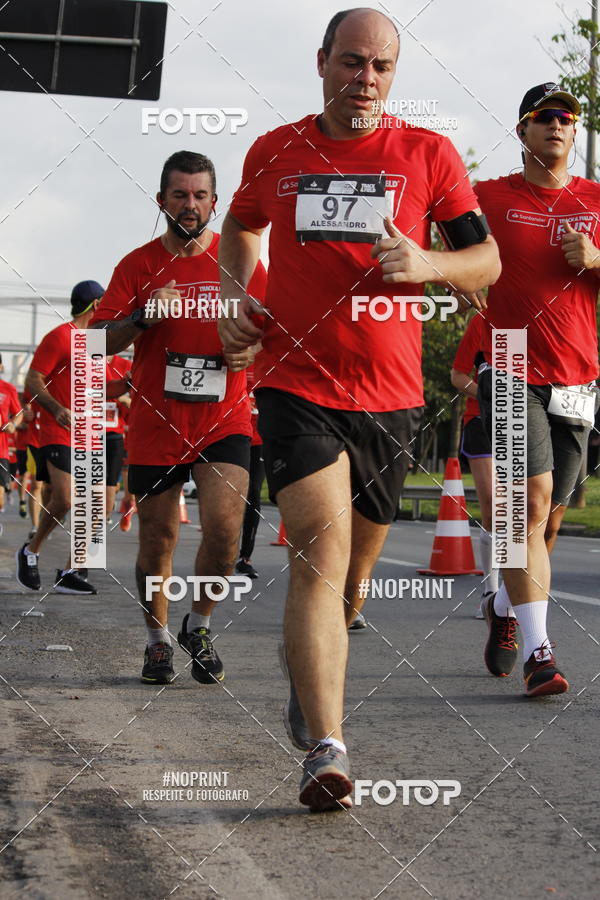 Buy your photos of the eventSantander Track & Field Run Series - Shopping Tambor on Fotop