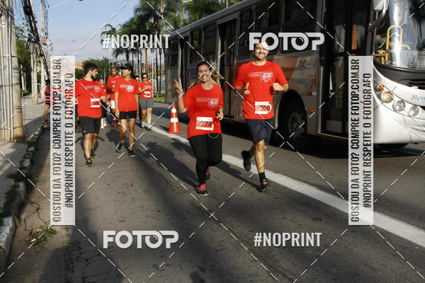 Buy your photos of the eventSantander Track & Field Run Series - Shopping Tambor on Fotop