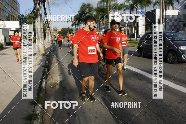 Buy your photos of the eventSantander Track & Field Run Series - Shopping Tambor on Fotop