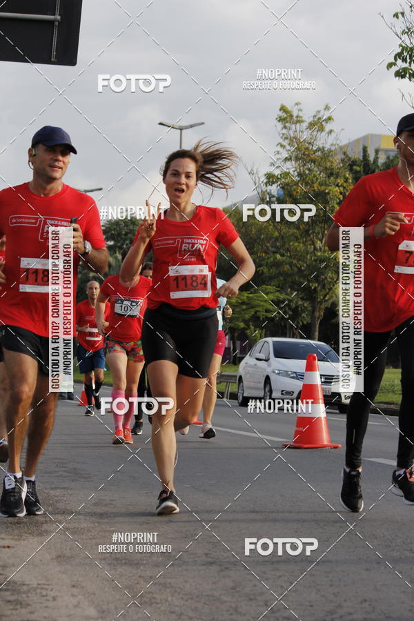 Buy your photos of the eventSantander Track & Field Run Series - Shopping Tambor on Fotop