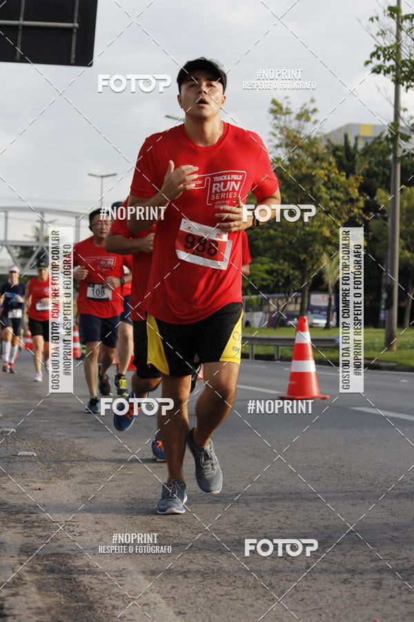 Buy your photos of the eventSantander Track & Field Run Series - Shopping Tambor on Fotop