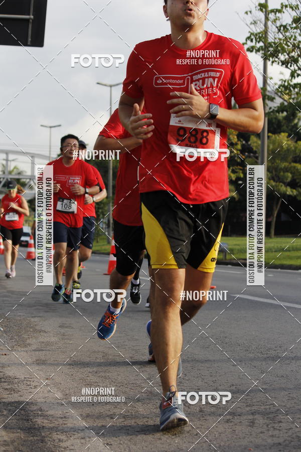 Buy your photos of the eventSantander Track & Field Run Series - Shopping Tambor on Fotop