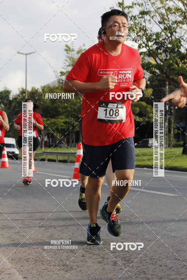 Buy your photos of the eventSantander Track & Field Run Series - Shopping Tambor on Fotop