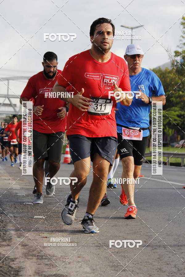 Buy your photos of the eventSantander Track & Field Run Series - Shopping Tambor on Fotop