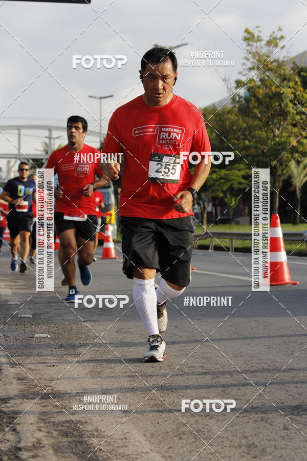 Buy your photos of the eventSantander Track & Field Run Series - Shopping Tambor on Fotop