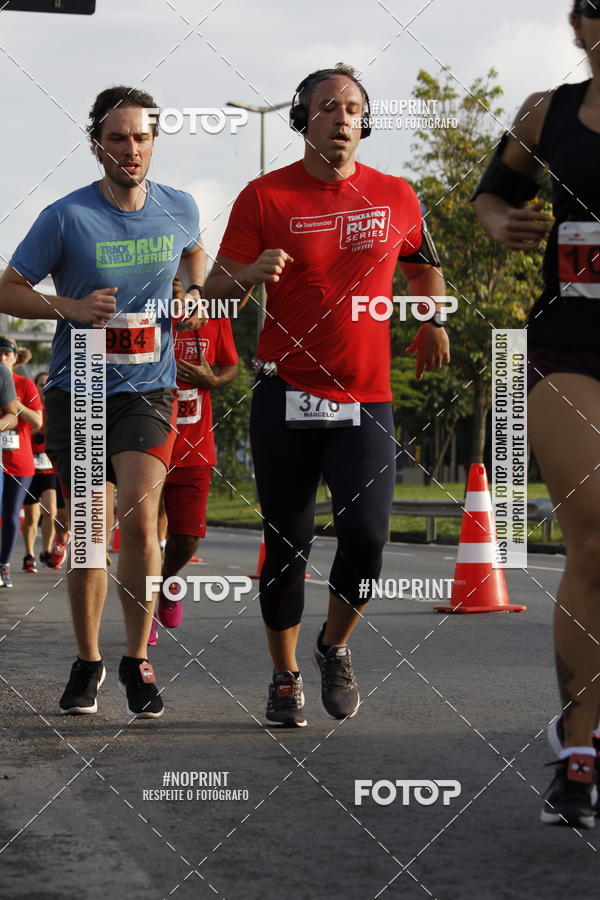 Buy your photos of the eventSantander Track & Field Run Series - Shopping Tambor on Fotop