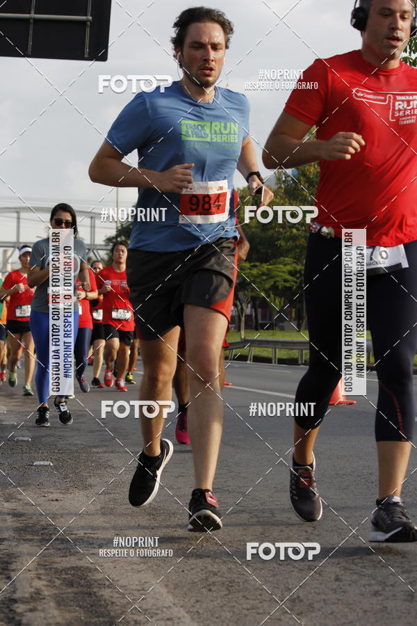 Buy your photos of the eventSantander Track & Field Run Series - Shopping Tambor on Fotop