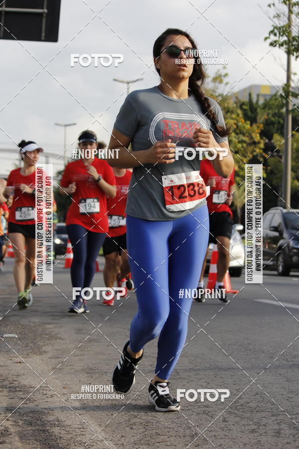 Buy your photos of the eventSantander Track & Field Run Series - Shopping Tambor on Fotop