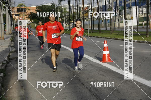 Buy your photos of the eventSantander Track & Field Run Series - Shopping Tambor on Fotop