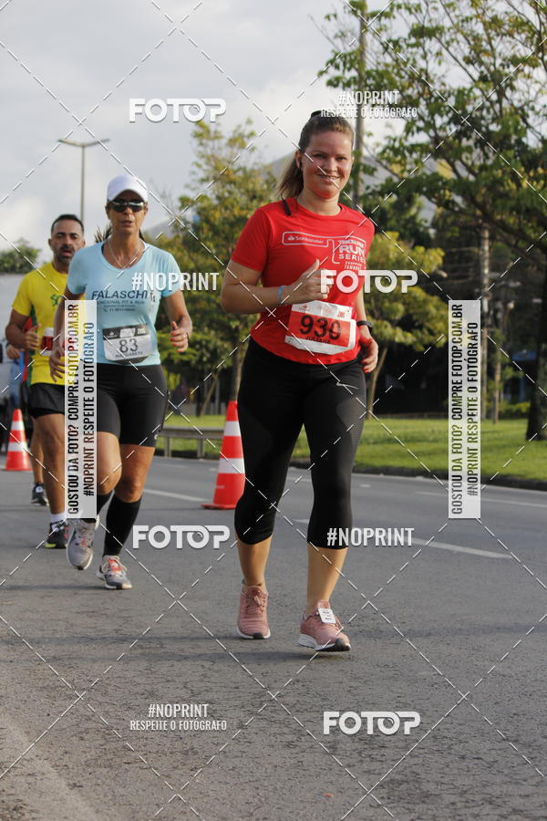 Buy your photos of the eventSantander Track & Field Run Series - Shopping Tambor on Fotop