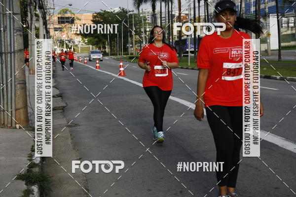 Buy your photos of the eventSantander Track & Field Run Series - Shopping Tambor on Fotop