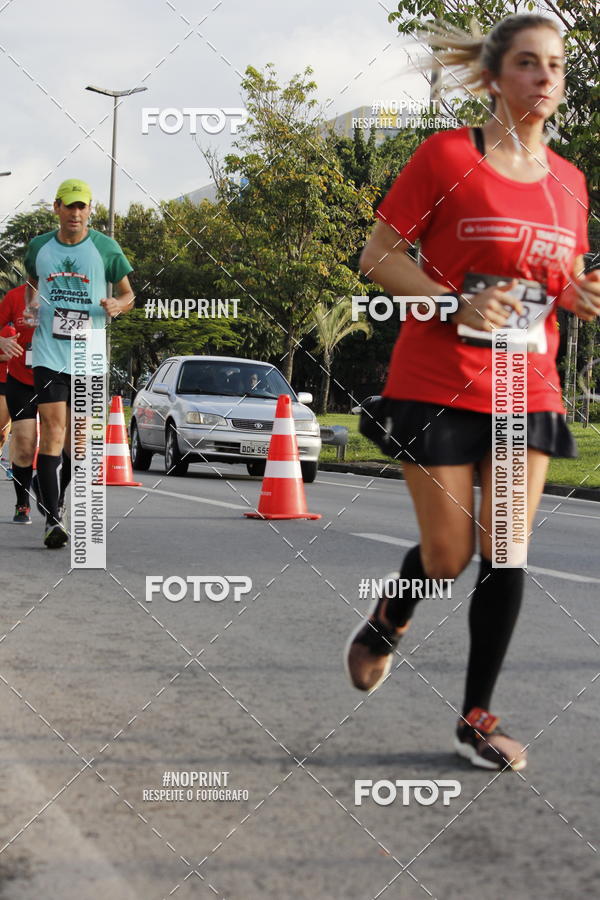 Buy your photos of the eventSantander Track & Field Run Series - Shopping Tambor on Fotop