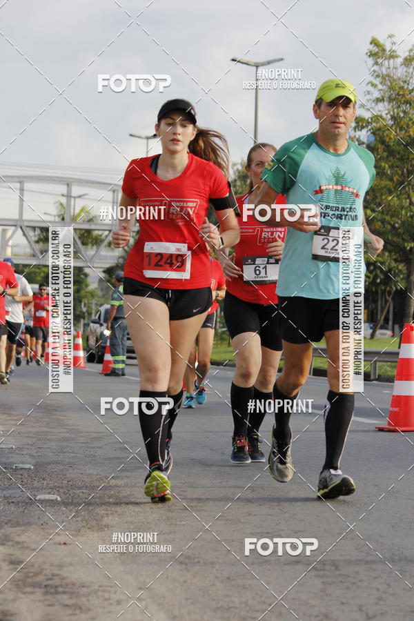 Buy your photos of the eventSantander Track & Field Run Series - Shopping Tambor on Fotop