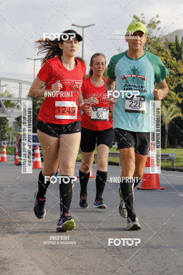 Buy your photos of the eventSantander Track & Field Run Series - Shopping Tambor on Fotop