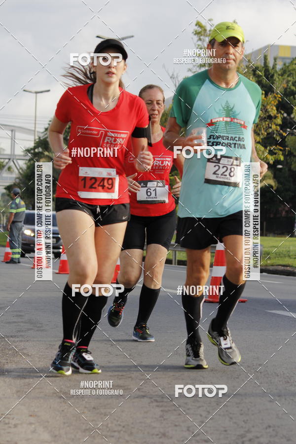 Buy your photos of the eventSantander Track & Field Run Series - Shopping Tambor on Fotop