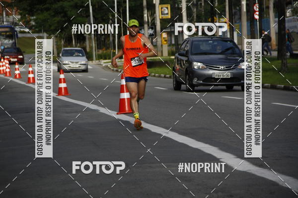 Buy your photos of the eventSantander Track & Field Run Series - Shopping Tambor on Fotop