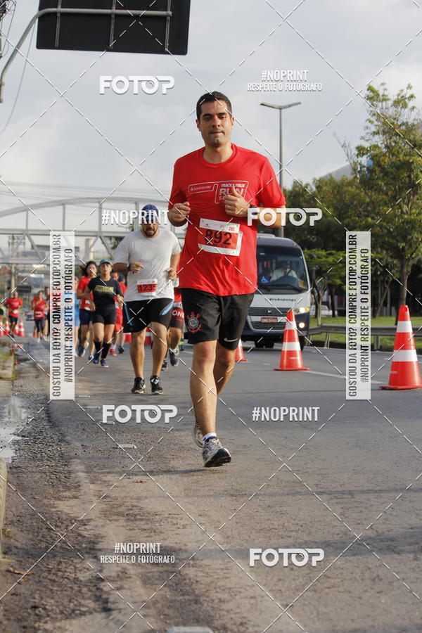 Buy your photos of the eventSantander Track & Field Run Series - Shopping Tambor on Fotop