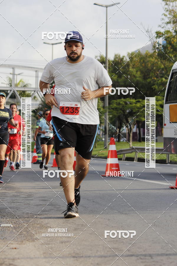 Buy your photos of the eventSantander Track & Field Run Series - Shopping Tambor on Fotop
