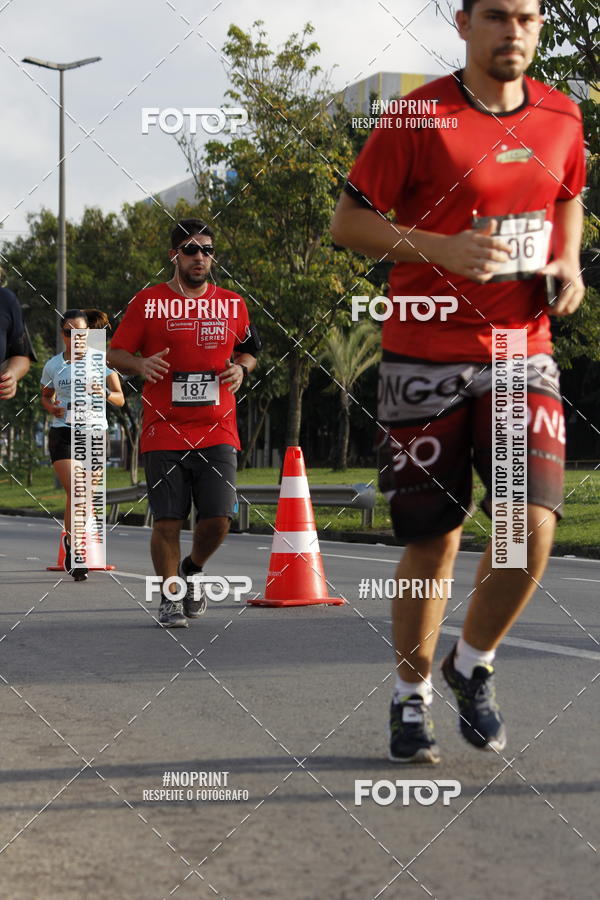 Buy your photos of the eventSantander Track & Field Run Series - Shopping Tambor on Fotop