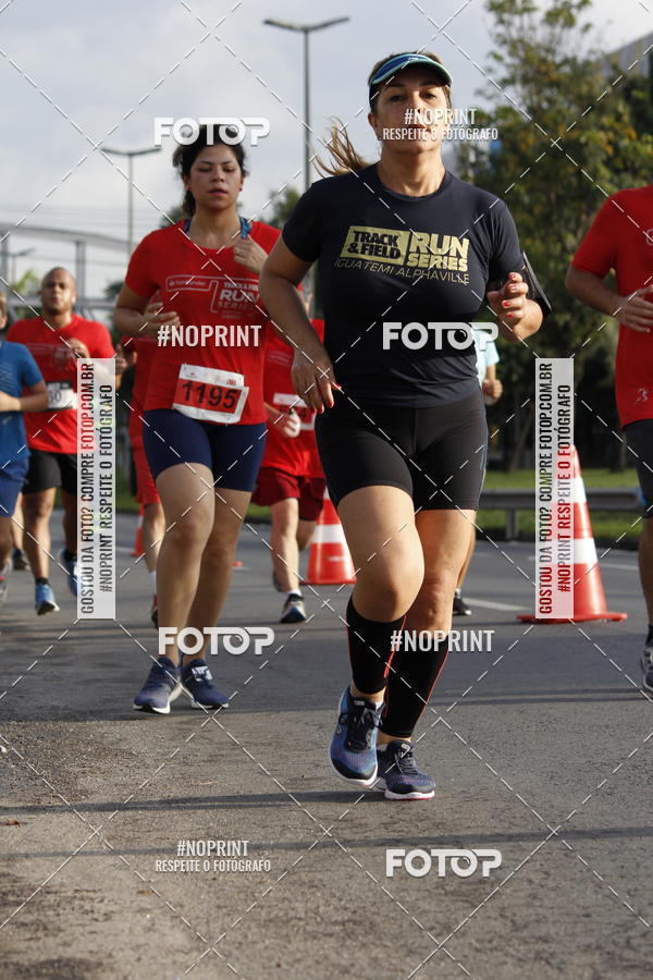 Buy your photos of the eventSantander Track & Field Run Series - Shopping Tambor on Fotop