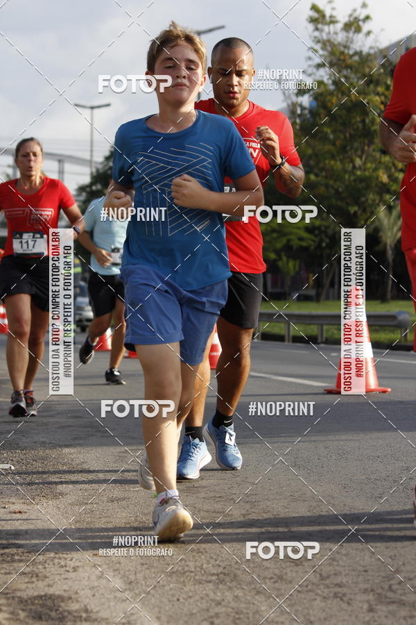 Buy your photos of the eventSantander Track & Field Run Series - Shopping Tambor on Fotop