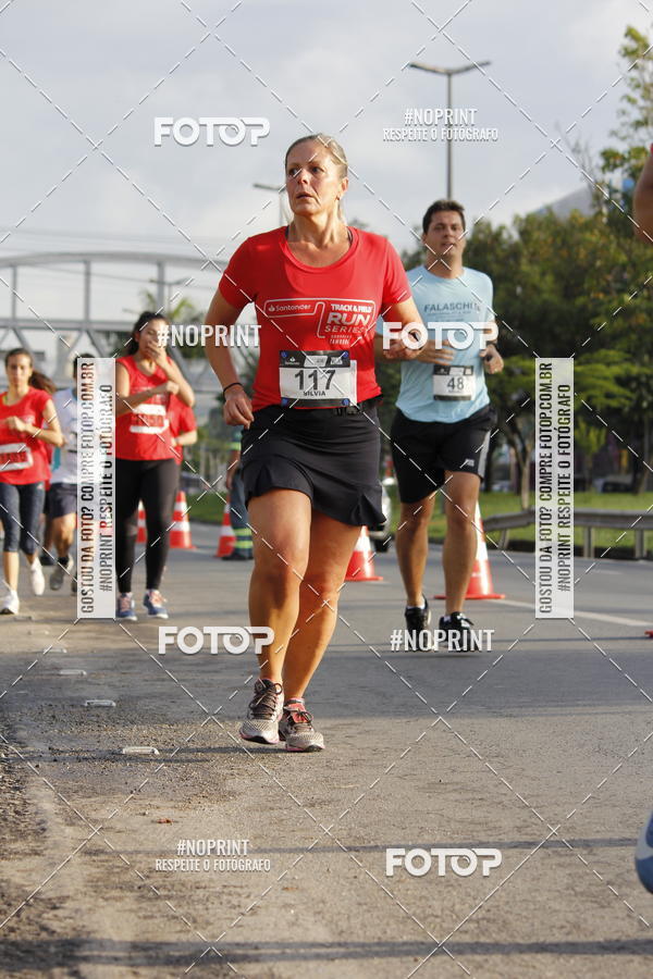Buy your photos of the eventSantander Track & Field Run Series - Shopping Tambor on Fotop