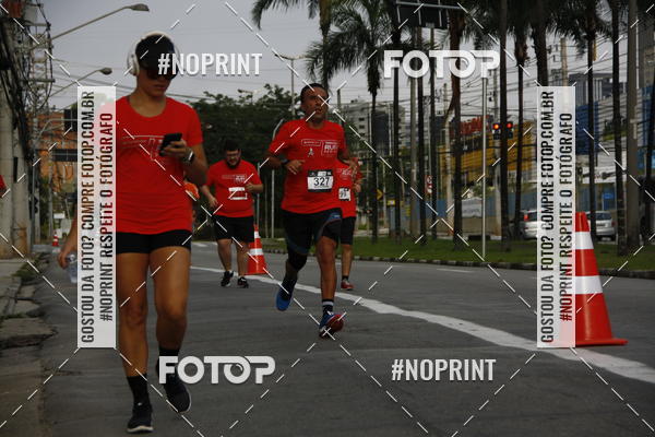 Buy your photos of the eventSantander Track & Field Run Series - Shopping Tambor on Fotop