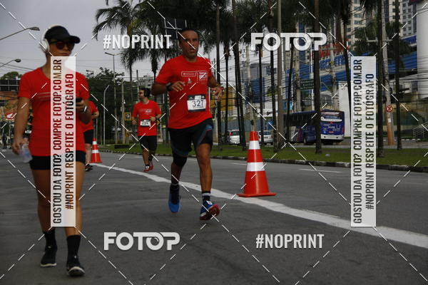 Buy your photos of the eventSantander Track & Field Run Series - Shopping Tambor on Fotop